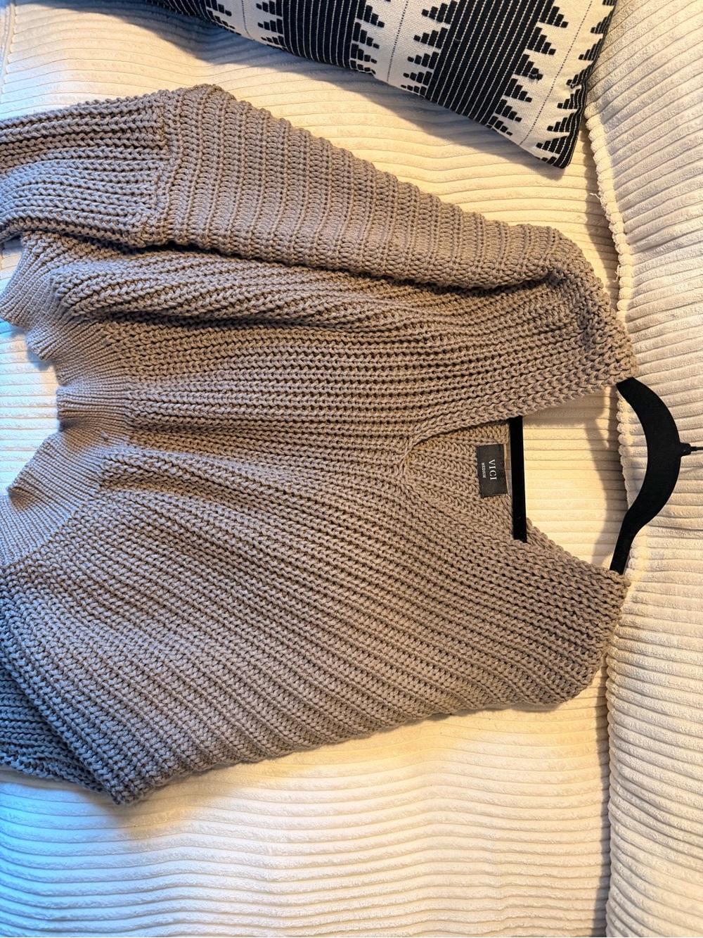 VICI Taupe Oversized V-Neck Chunky Knit Sweater - Picture 3 of 3